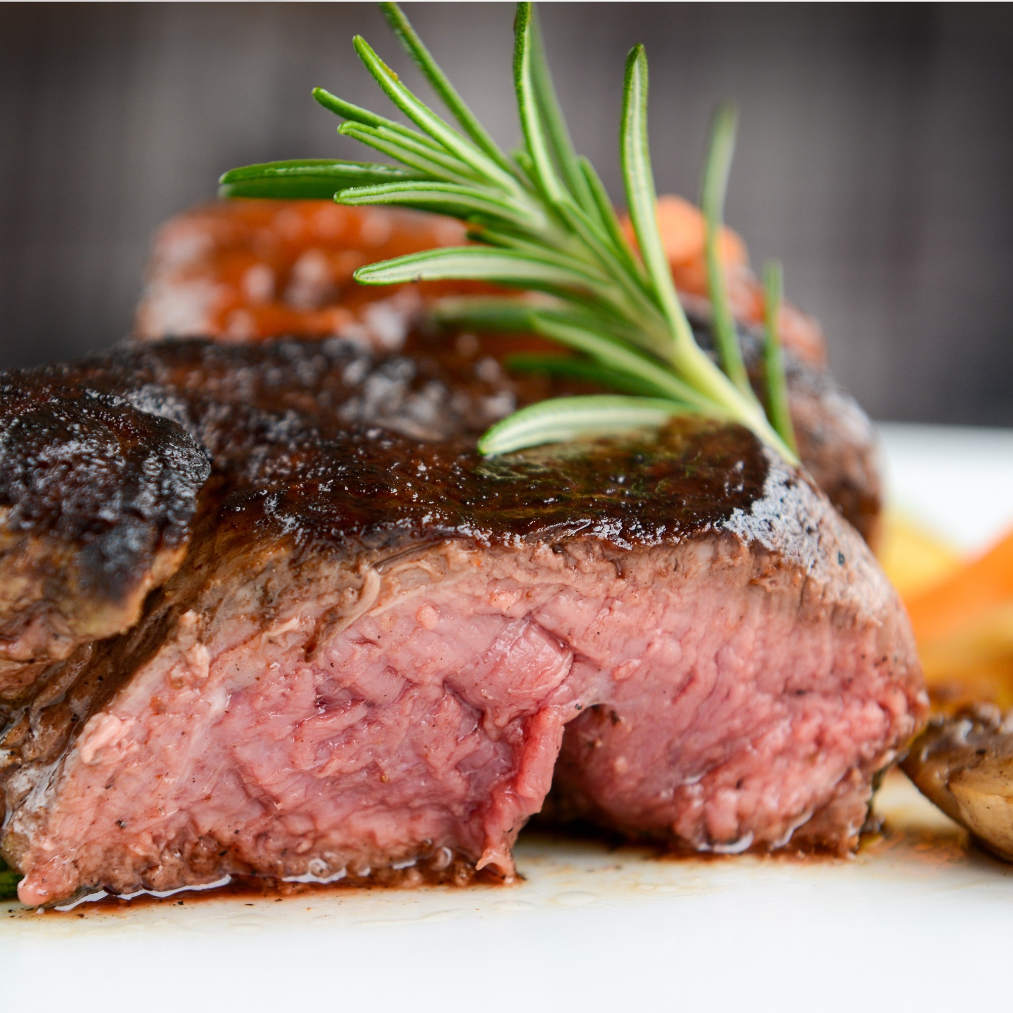 Picture of Beef Tenderloin Holiday Plate (Serves 2)